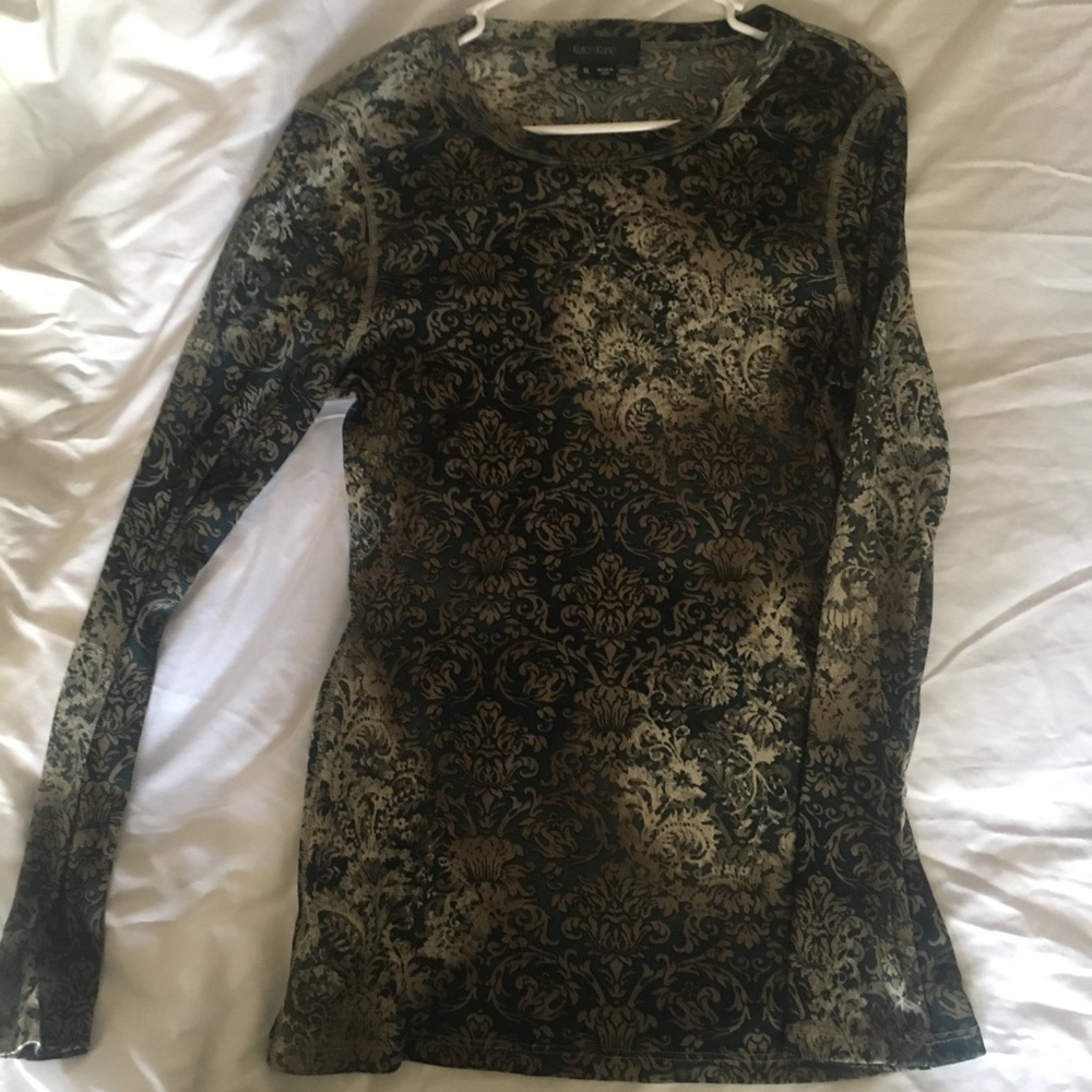 Beautiful Karen Kane Shirt